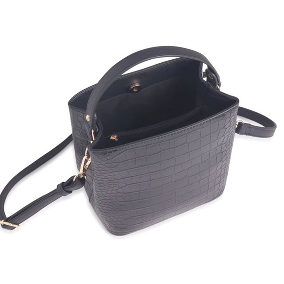 AOTA Elena Bucket Bag, Black, NWT - Picture 3 of 9